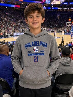 Philadelphia 76ers Youth Hoodie Size Small Gray Embiid #21 NBA Pullover